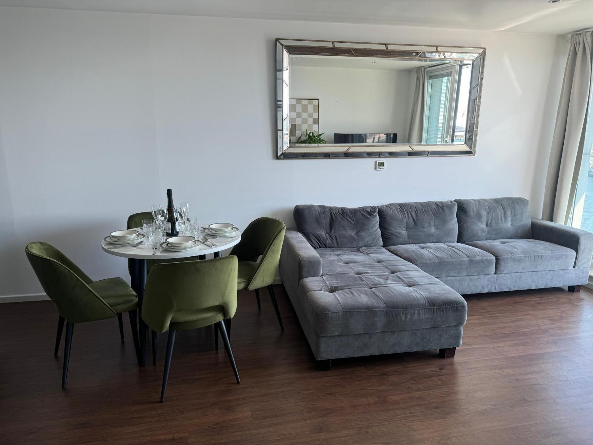Riverstay With Free Parking Apartament Londra